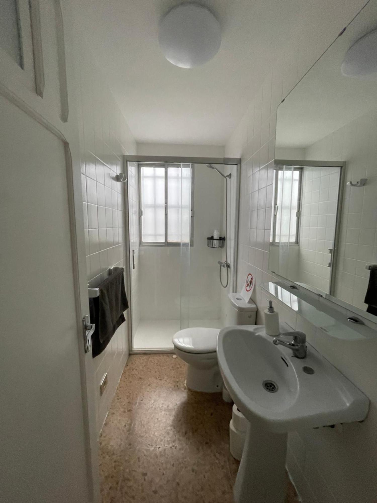 Apartment Bay *